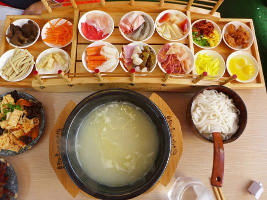 10 đặc sản ngon nổi tiếng không thể bỏ lỡ ở Lệ Giang